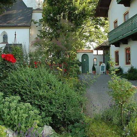 Zur Schonen Aussicht ホテル