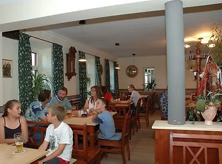 Zur Schonen Aussicht ホテル