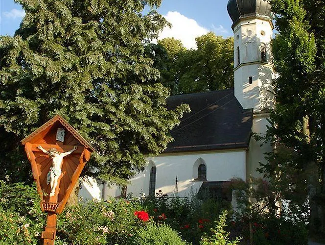 Zur Schonen Aussicht Szálloda Feldkirchen-Westerham