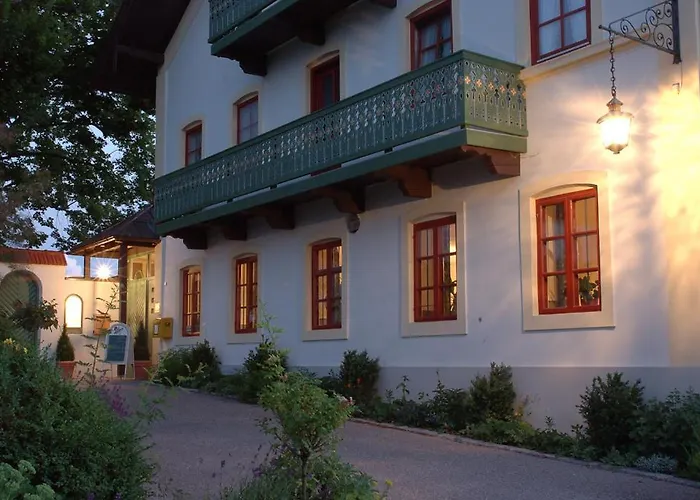 Zur Schonen Aussicht Szálloda 3*